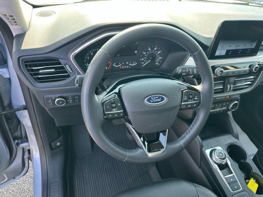 Certified 2022 Ford Escape SEL FWD image 17
