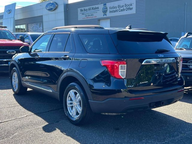 Certified 2023 Ford Explorer XLT w/ Class IV Trailer Tow Package AWD/4WD image 7