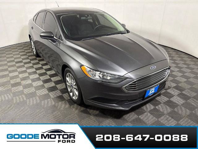 Certified 2017 Ford Fusion SE FWD image 1