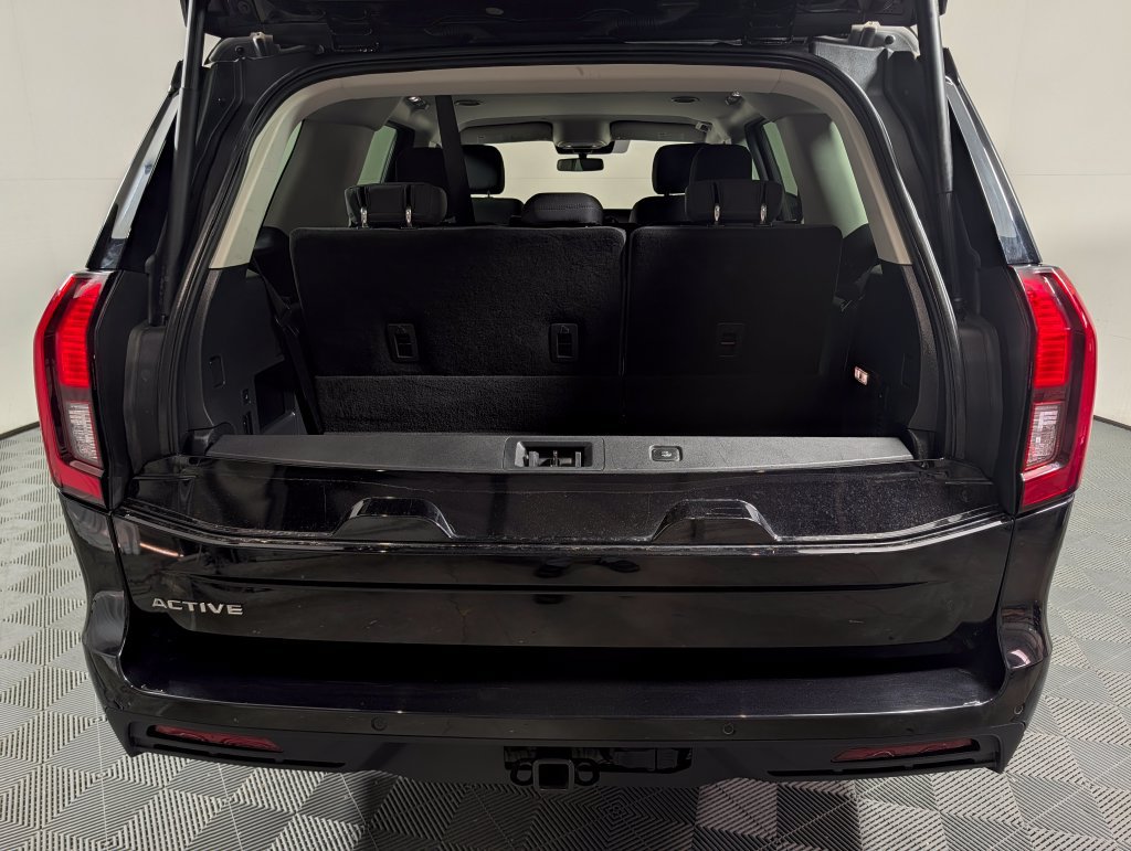 Certified 2025 Ford Expedition Active RWD image 6