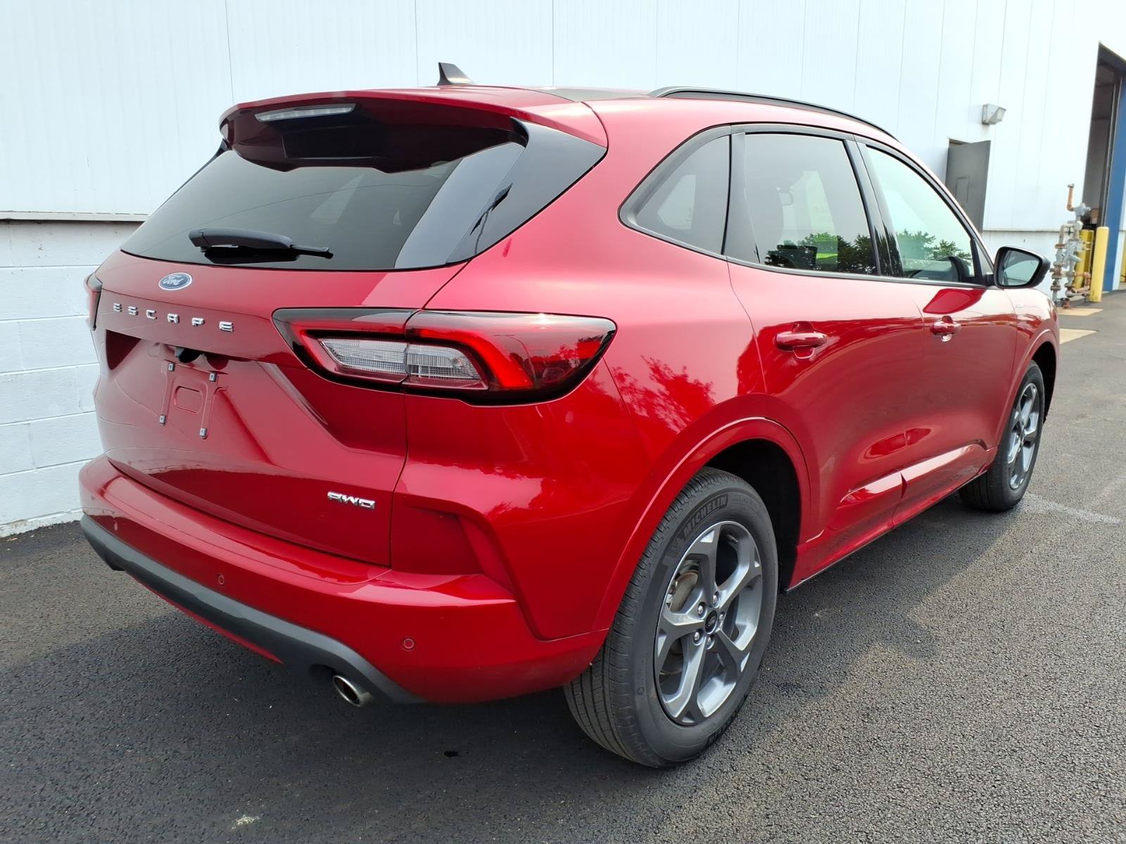 Certified 2024 Ford Escape ST-Line w/ Tech Pack #1 AWD/4WD image 6