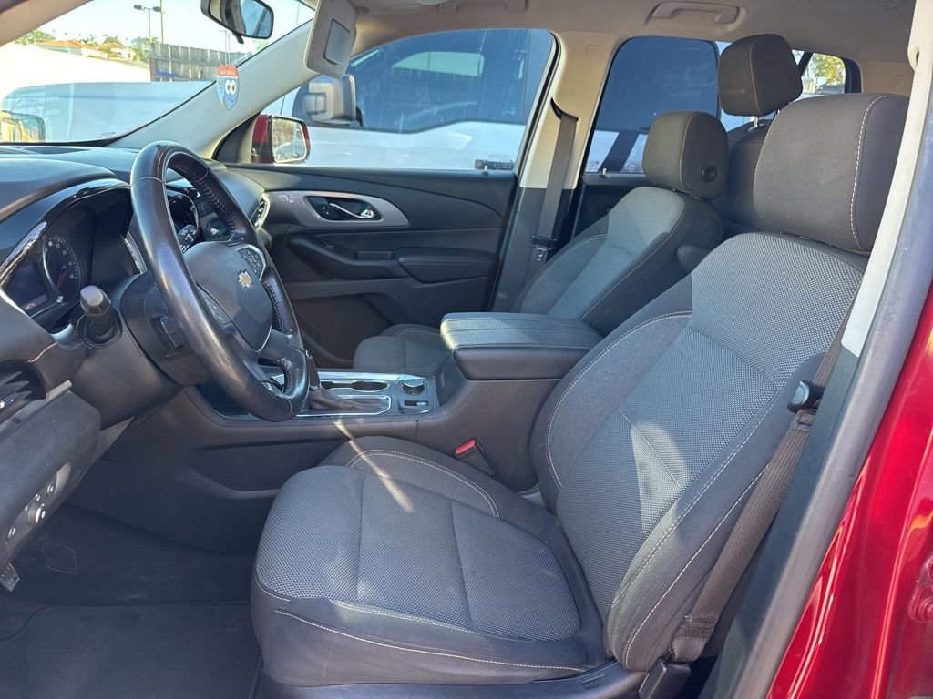 Used 2020 Chevrolet Traverse LT image 11