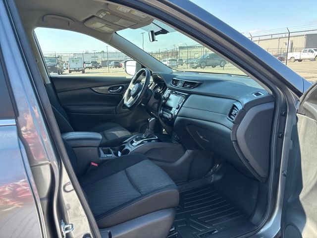 Used 2018 Nissan Rogue SV w/ Premium Package image 8