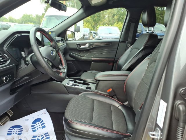 Certified 2024 Ford Escape ST-Line w/ Tech Pack #1 AWD/4WD image 12