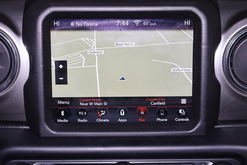 Used 2019 Jeep Wrangler Unlimited Sahara w/ Uconnect 4C Nav & Sound Group image 27