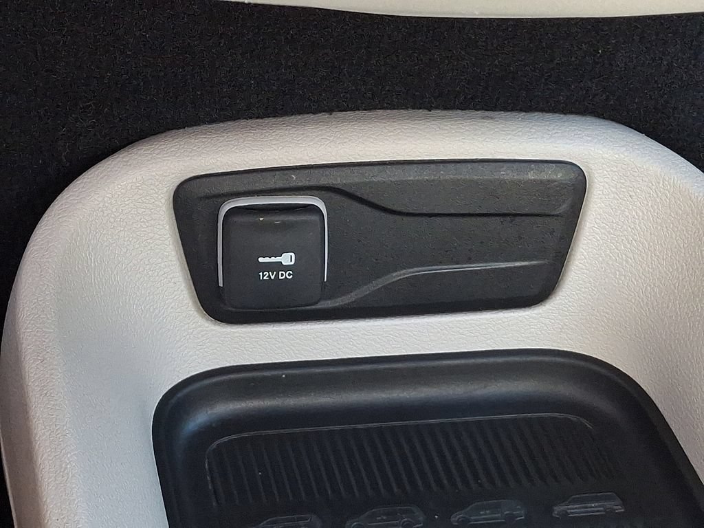 Used 2023 Chrysler Pacifica Touring-L FWD image 26