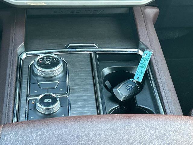 Certified 2024 Ford Expedition Limited AWD/4WD image 16