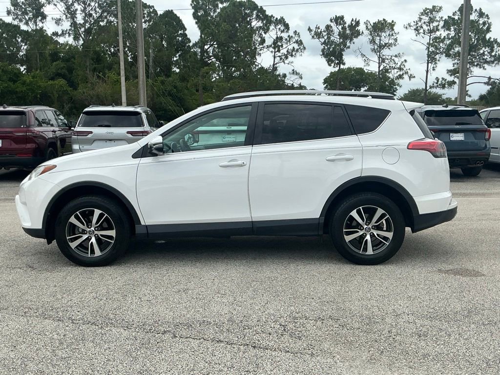 Used 2017 Toyota RAV4 XLE FWD image 3