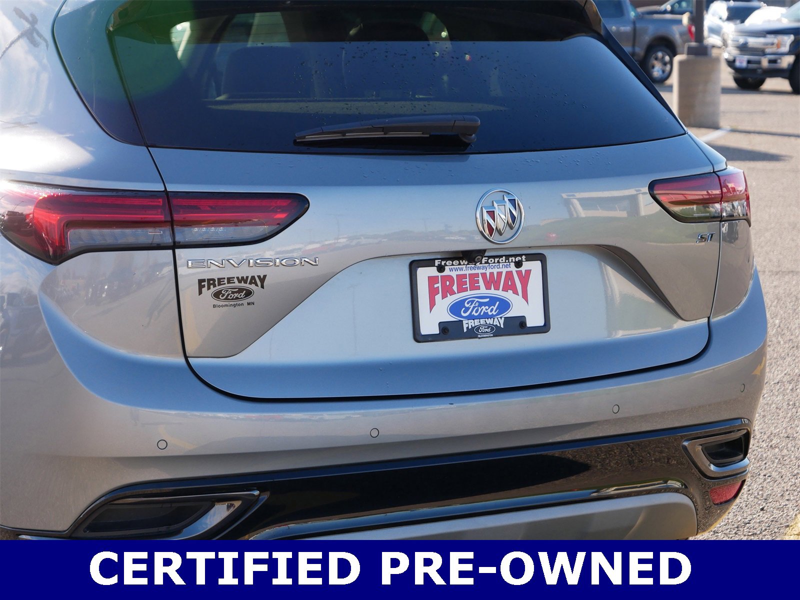 Used 2023 Buick Envision Essence w/ Sport Touring Package image 9