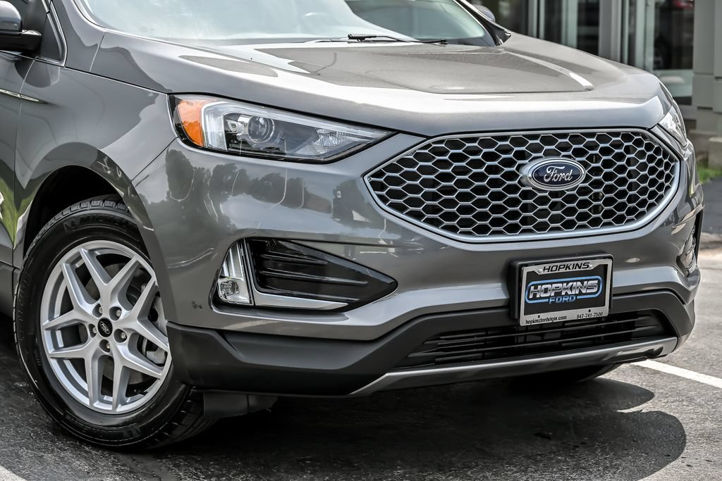 Certified 2023 Ford Edge SEL w/ Convenience Package AWD/4WD image 2