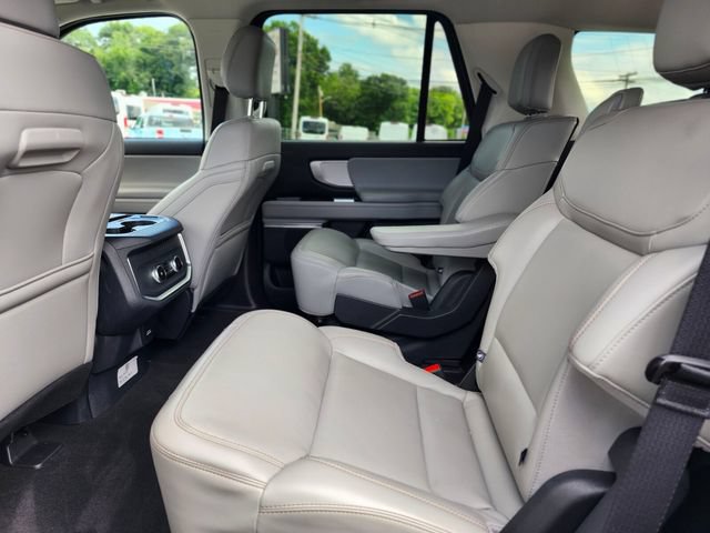 Certified 2025 Ford Expedition Active AWD/4WD image 16