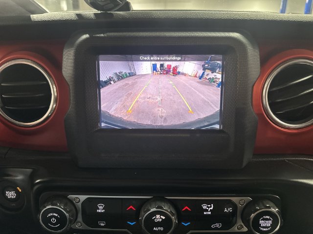 Used 2021 Jeep Wrangler Unlimited Rubicon w/ Dual Top Group AWD/4WD image 29