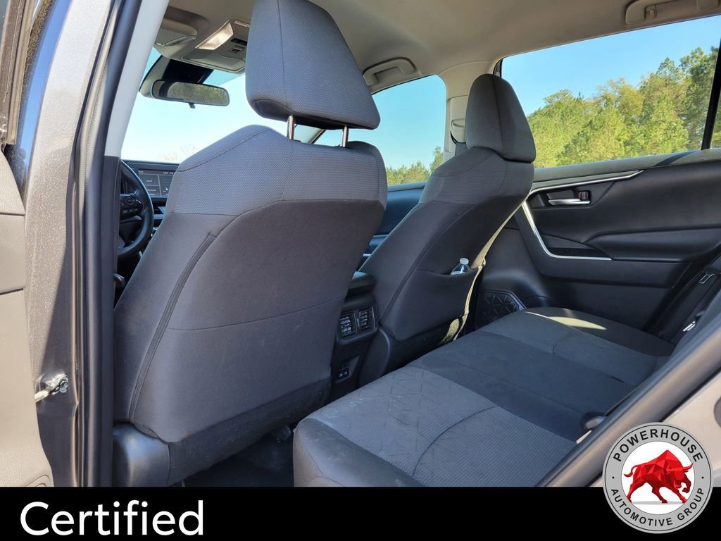 Used 2022 Toyota RAV4 XLE image 15
