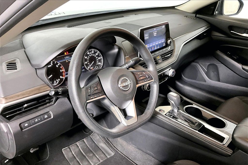 Used 2023 Nissan Altima 2.5 SV image 10