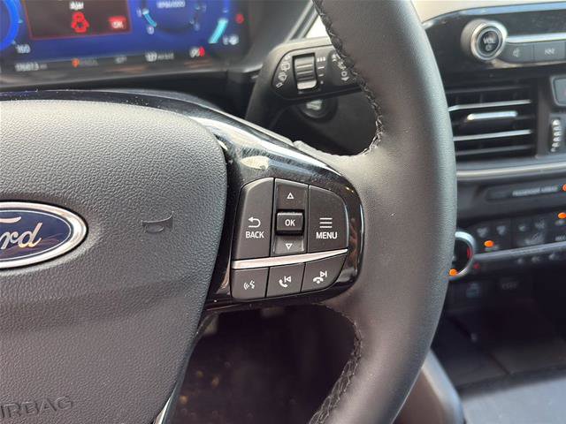 Certified 2022 Ford Escape SEL w/ Technology Package AWD/4WD image 19