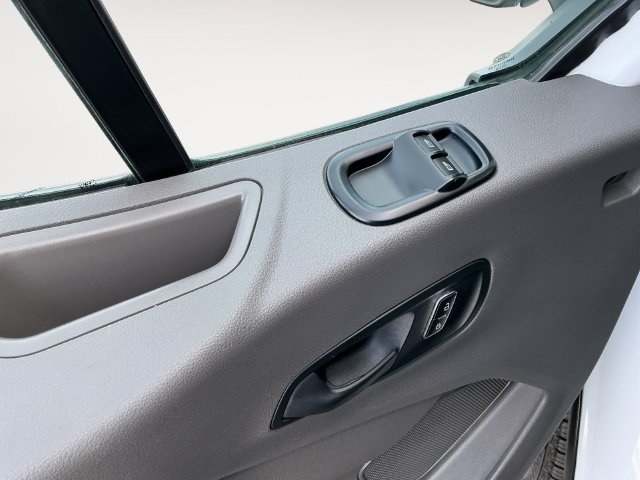 Certified 2025 Ford Transit 350 XLT RWD image 10