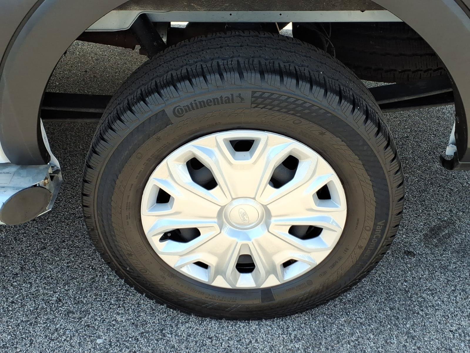 Certified 2025 Ford Transit 250 Low Roof w/ Exterior Upgrade Package RWD image 9