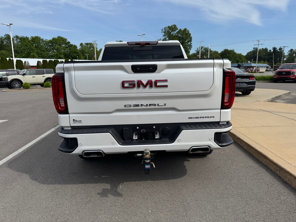 Used 2022 GMC Sierra 1500 Denali w/ Technology Package AWD/4WD image 9