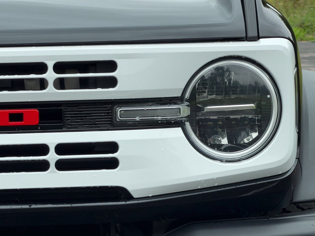 Certified 2025 Ford Bronco Heritage Edition AWD/4WD image 5