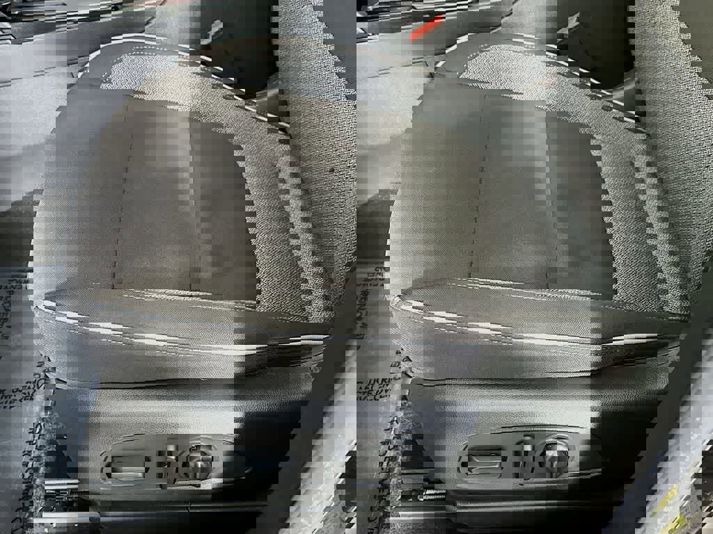 Used 2022 Chevrolet TrailBlazer LT w/ Convenience Package image 29