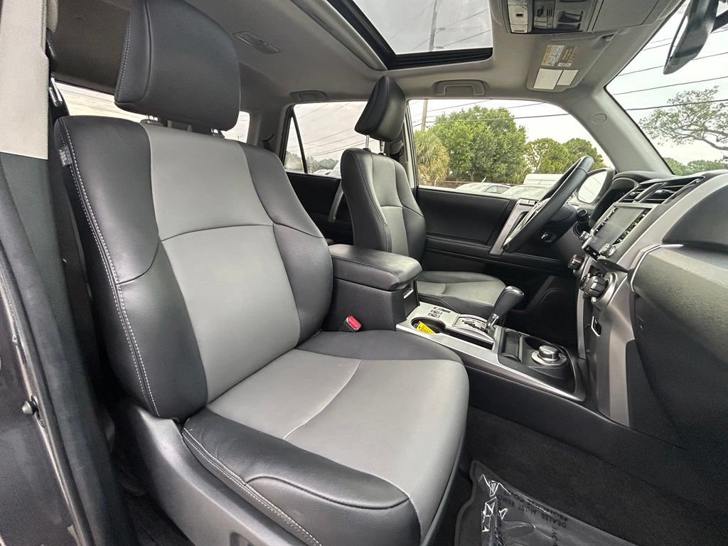 Used 2021 Toyota 4Runner SR5 Premium w/ Moonroof Package AWD/4WD image 28