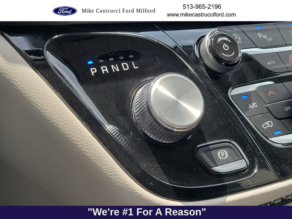 Used 2023 Chrysler Pacifica Touring-L FWD image 18