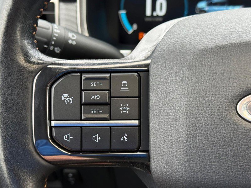 Certified 2022 Ford F150 Platinum w/ Equipment Group 701A High image 18