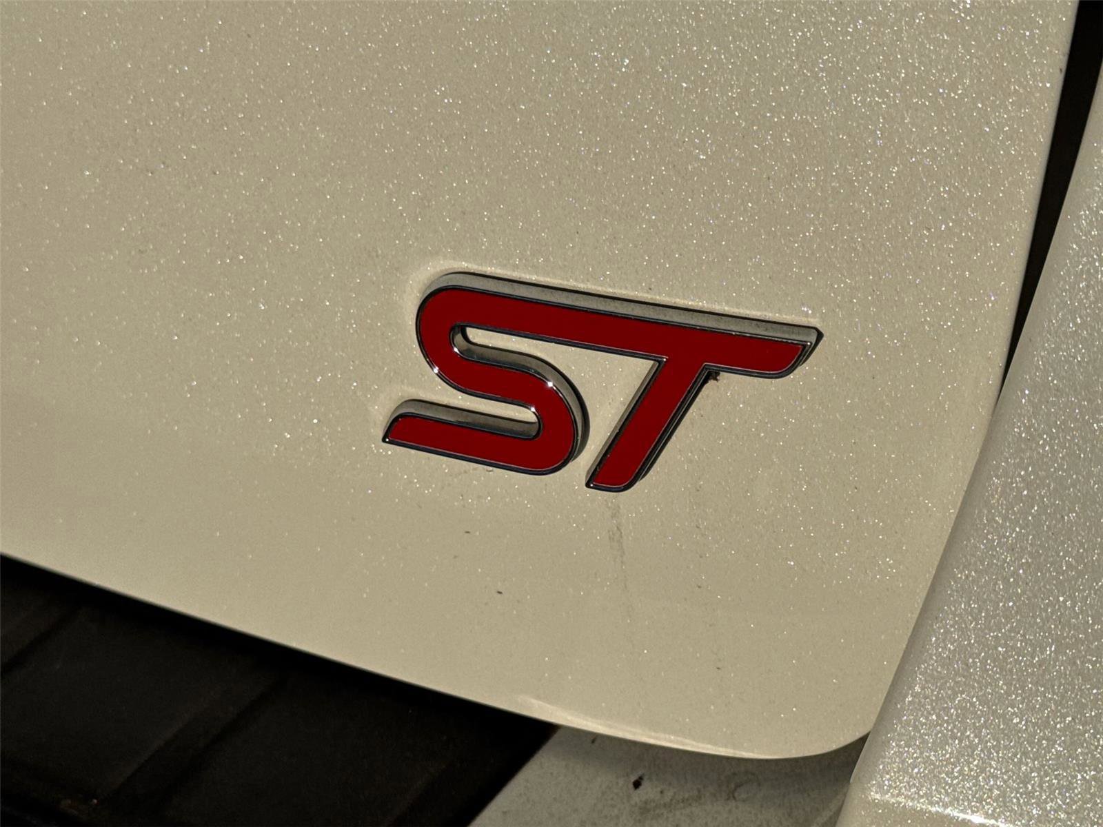 Certified 2021 Ford Explorer ST w/ Equipment Group 401A image 15