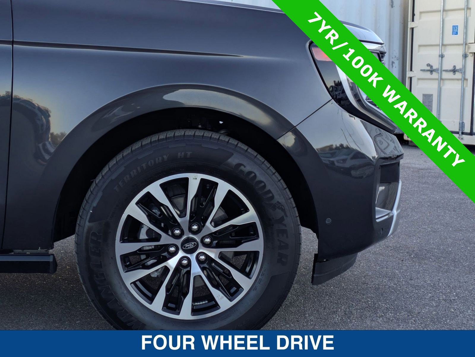 Certified 2025 Ford Expedition Max Platinum image 12