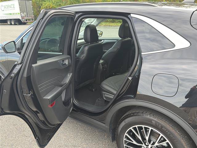 Certified 2023 Ford Escape SE w/ PHEV Premium Package FWD image 28