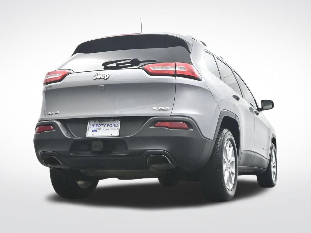 Used 2017 Jeep Cherokee Latitude w/ Trailer Tow Group AWD/4WD image 37