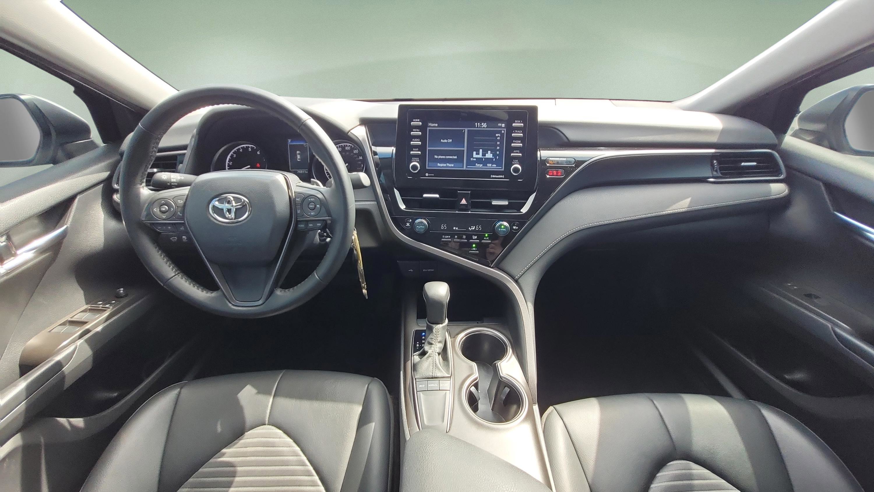 Used 2023 Toyota Camry SE image 13