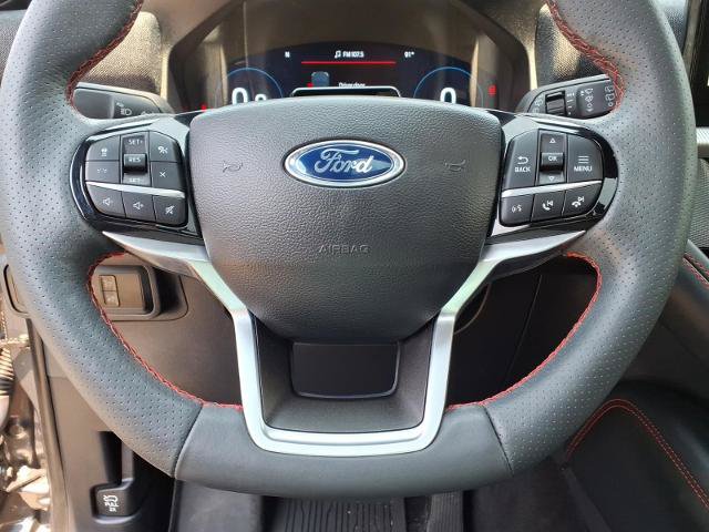 Certified 2025 Ford Explorer ST-Line w/ Premium Package AWD/4WD image 13