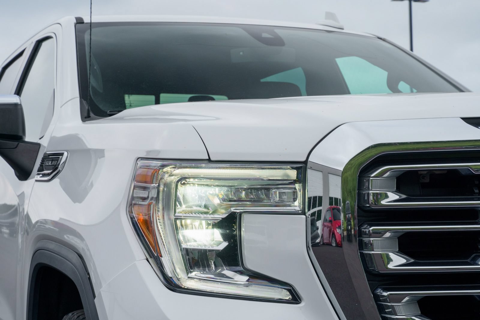 Used 2020 GMC Sierra 1500 SLT w/ SLT Premium Plus Package AWD/4WD image 10