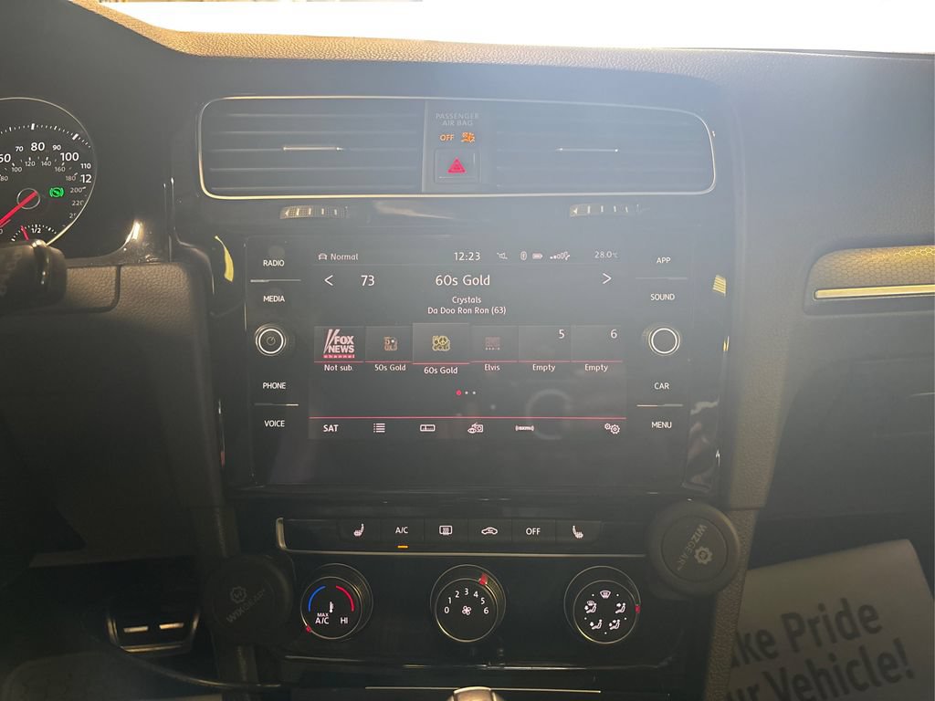 Used 2018 Volkswagen GTI SE FWD image 24