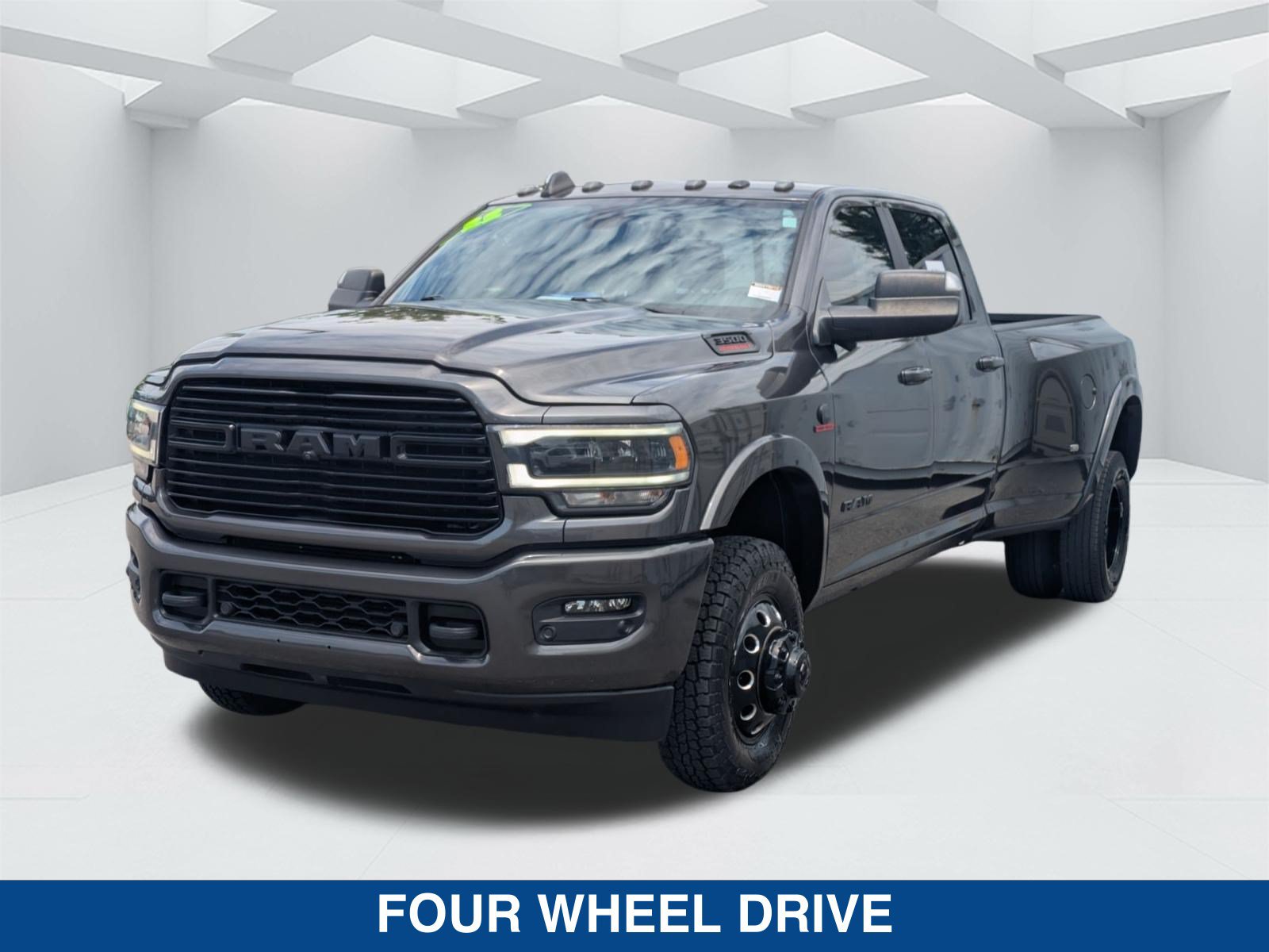 Used 2022 RAM 3500 Laramie w/ Night Edition AWD/4WD image 8