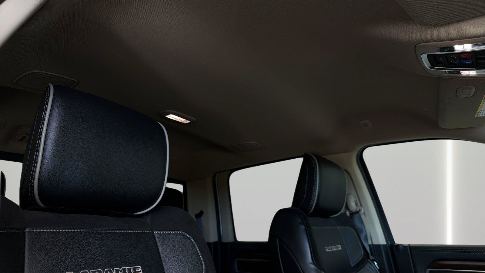 Used 2022 RAM 2500 Laramie AWD/4WD image 16