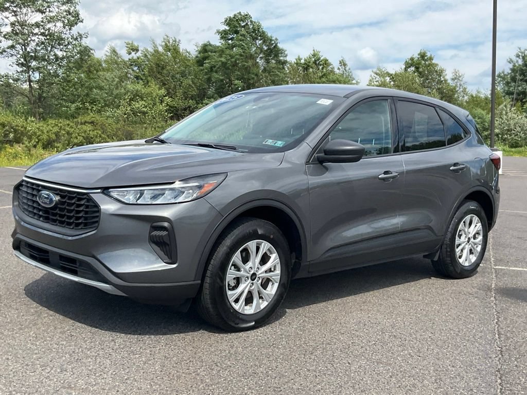Certified 2025 Ford Escape Active AWD/4WD image 30