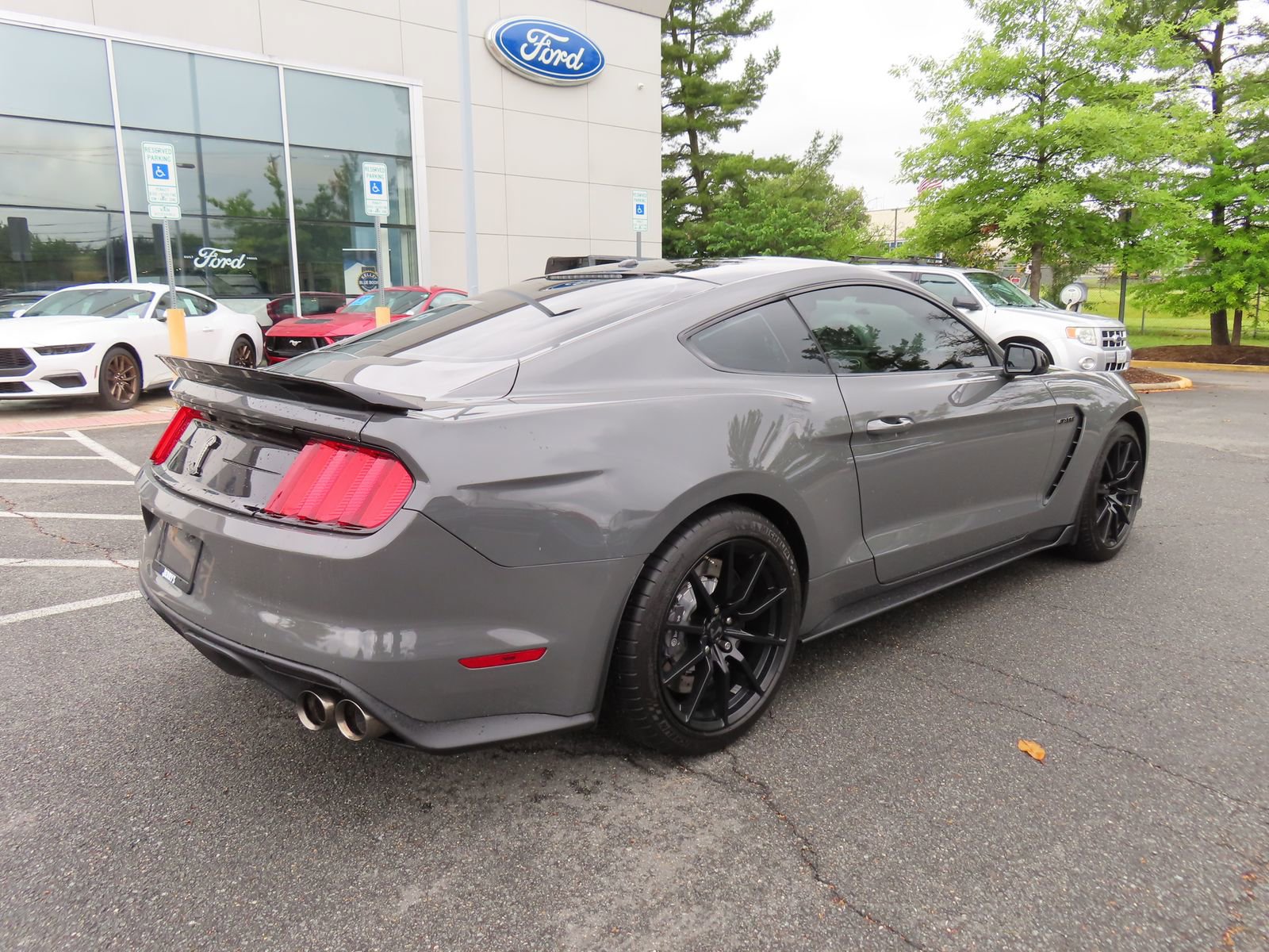 Certified 2018 Ford Mustang Shelby GT350 w/ Electronics Package RWD image 5