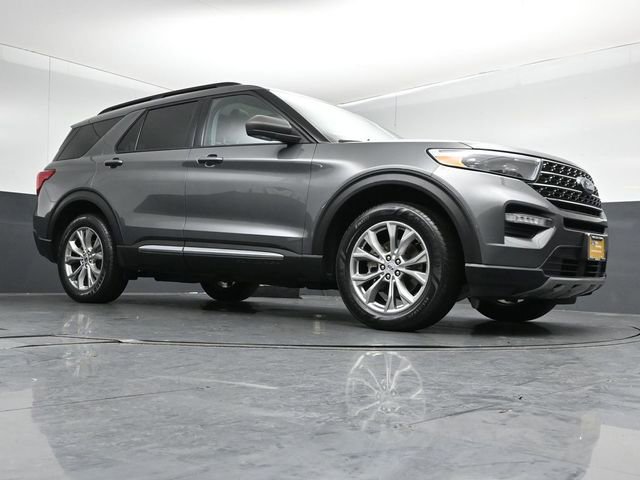 Certified 2023 Ford Explorer XLT w/ Equipment Group 202A AWD/4WD image 39