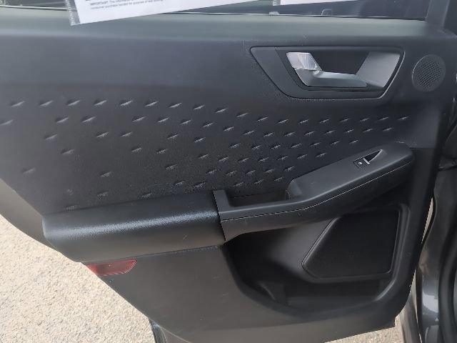 Certified 2020 Ford Escape Titanium image 18