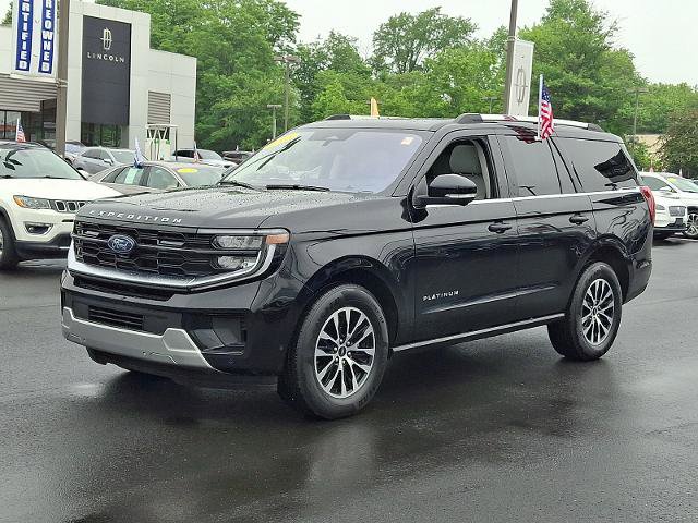 Certified 2025 Ford Expedition Platinum AWD/4WD image 3
