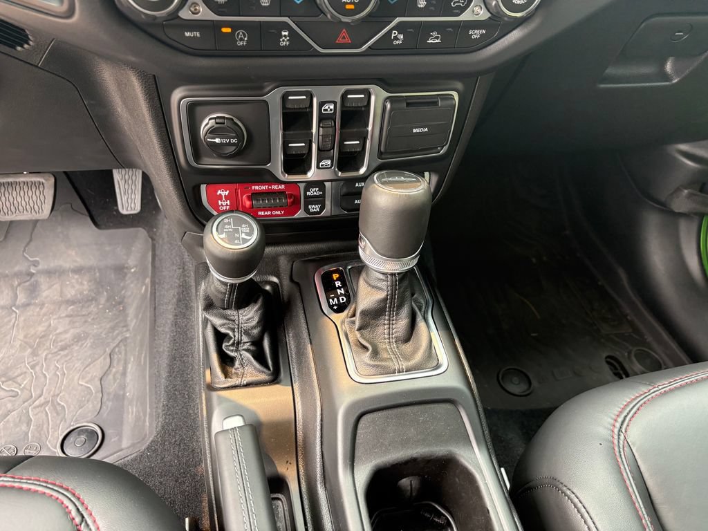 Used 2025 Jeep Gladiator Rubicon AWD/4WD image 23
