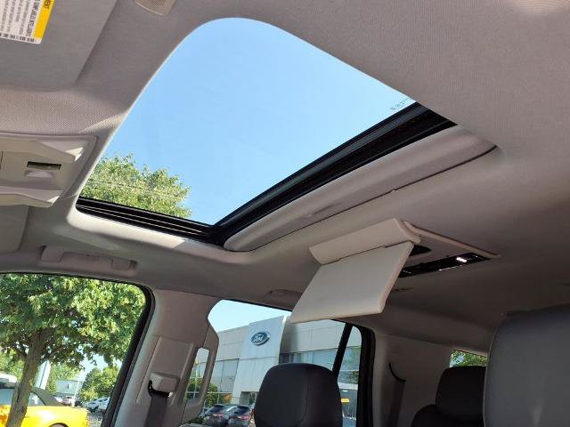 Used 2020 Cadillac Escalade Premium Luxury AWD/4WD image 5