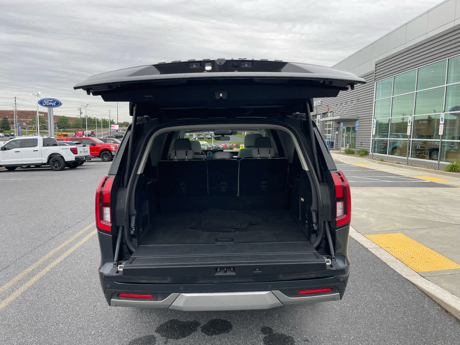 Certified 2025 Ford Expedition Max Platinum AWD/4WD image 6