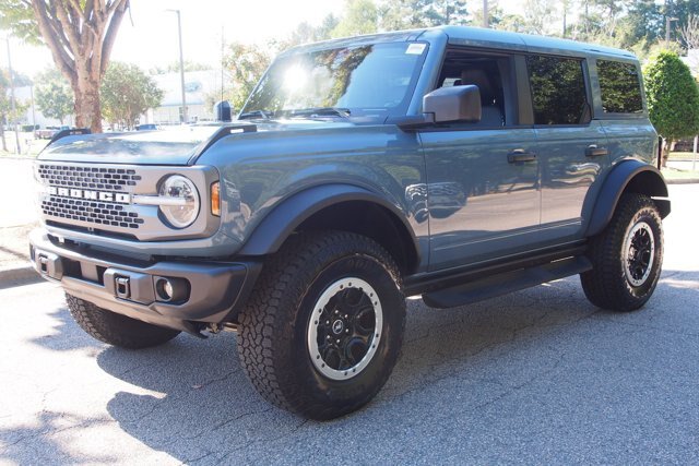 Certified 2025 Ford Bronco Badlands w/ Sasquatch Package AWD/4WD image 3