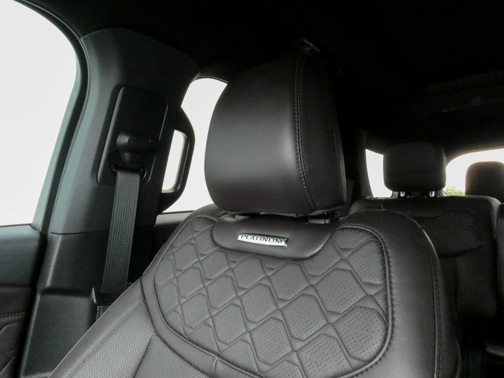 Certified 2025 Ford Explorer Platinum w/ Ultimate Package AWD/4WD image 30