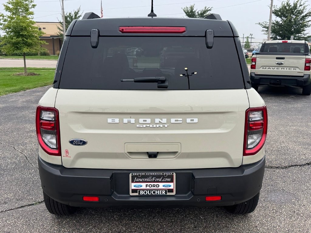 Certified 2024 Ford Bronco Sport Outer Banks w/ Tech Package AWD/4WD image 4