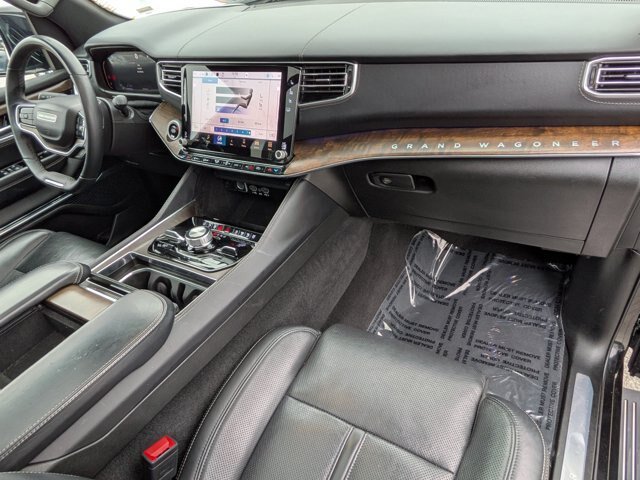 Used 2024 Jeep Grand Wagoneer L 4WD image 32