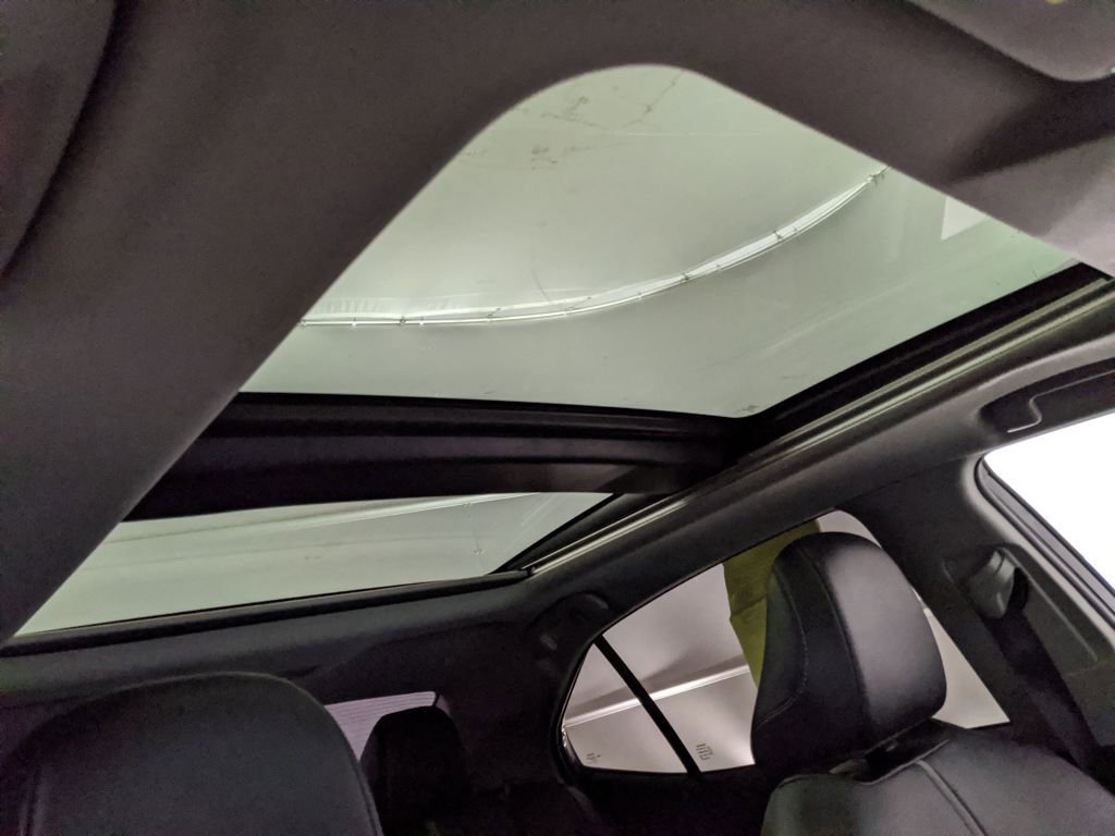 Used 2020 Toyota Camry XSE image 27